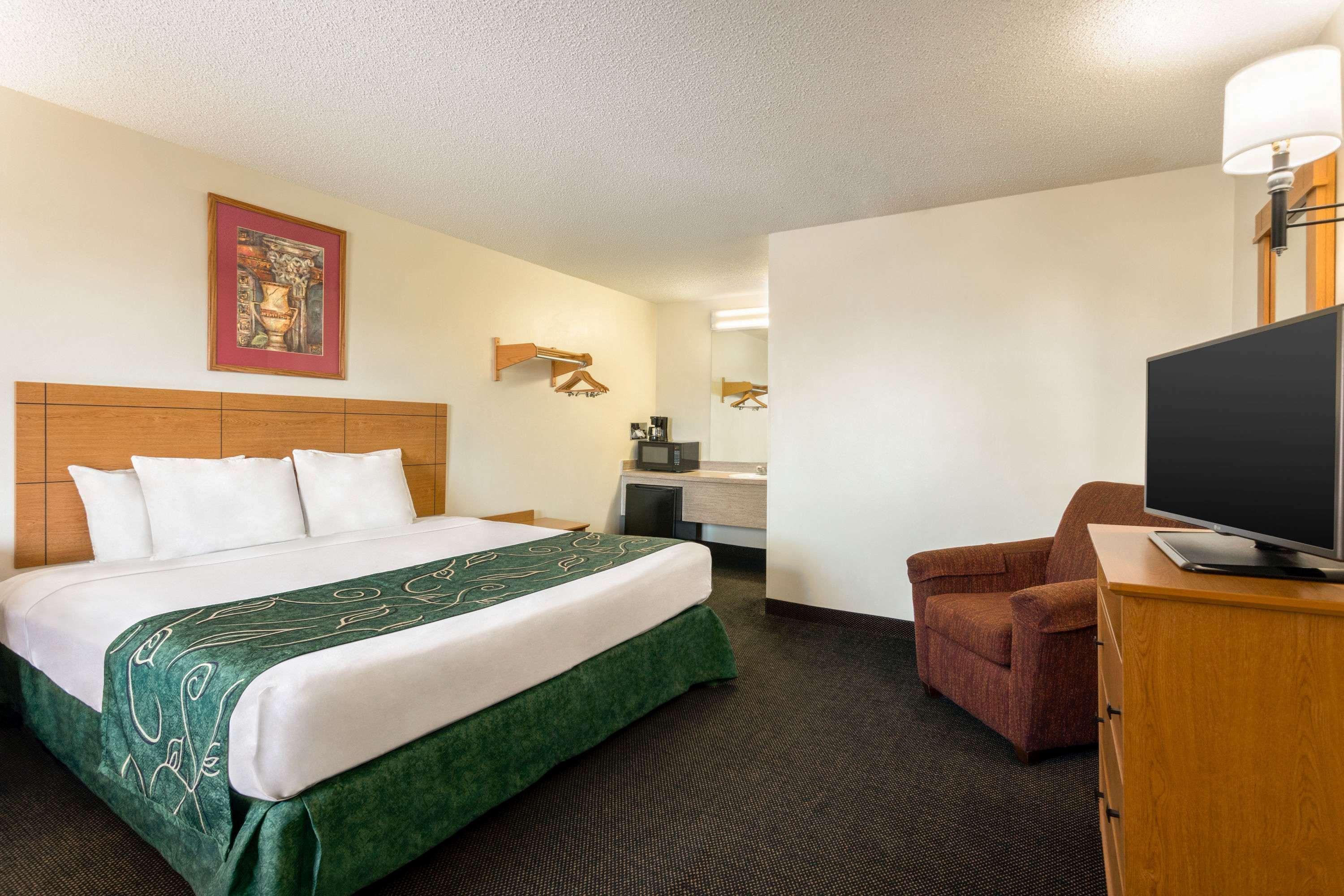 Travelodge By Wyndham Wellington מראה חיצוני תמונה
