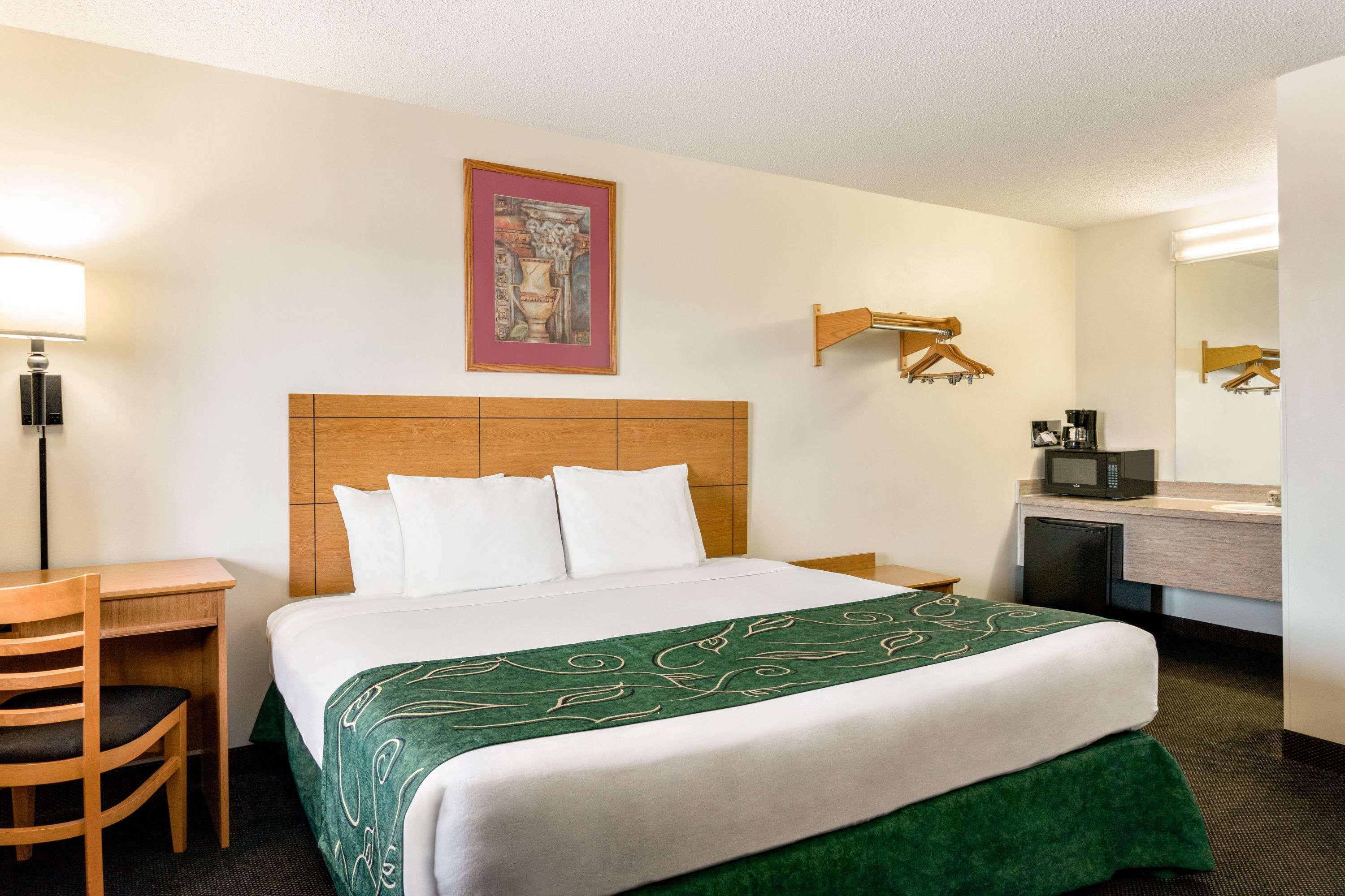 Travelodge By Wyndham Wellington מראה חיצוני תמונה
