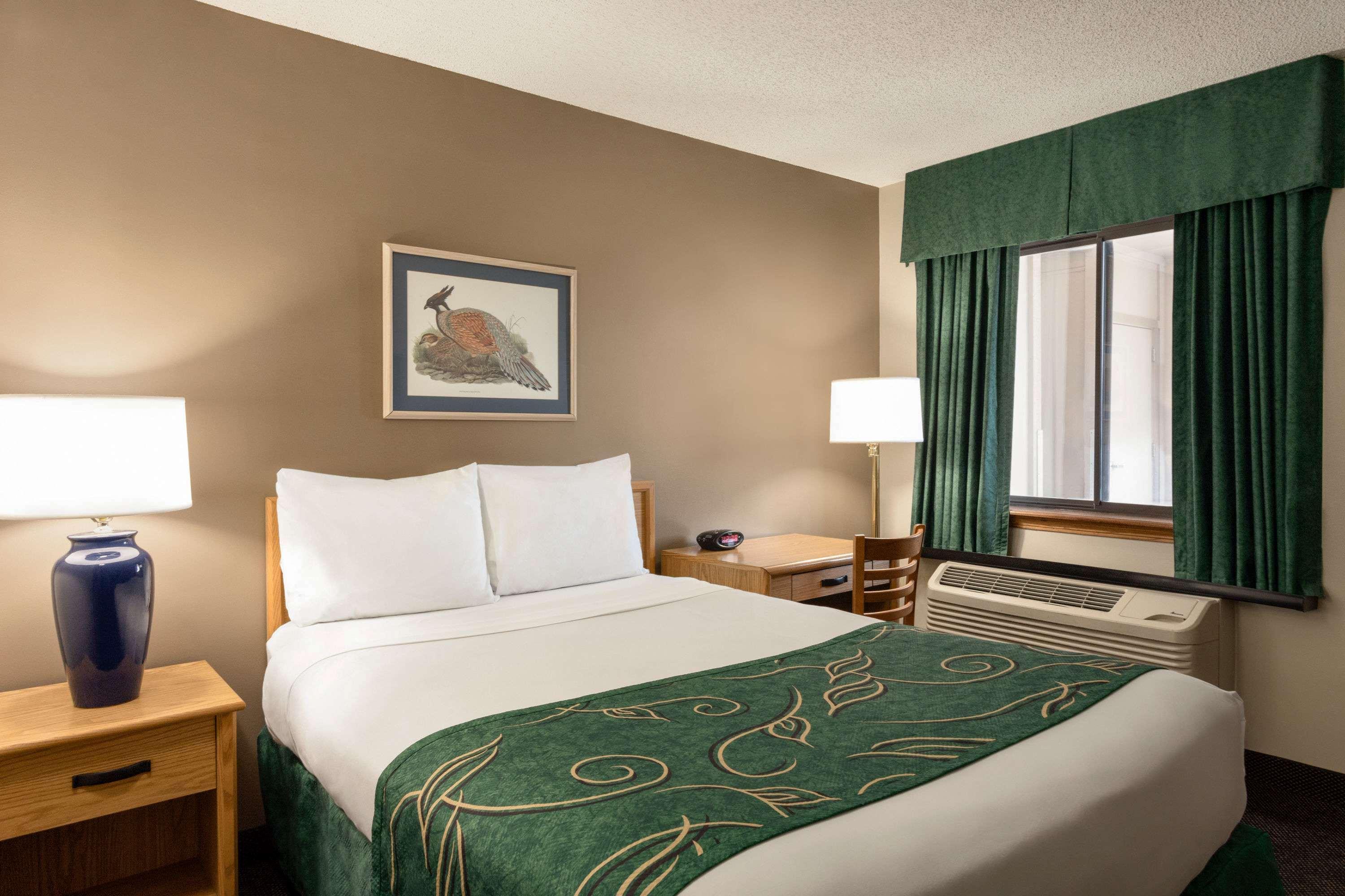 Travelodge By Wyndham Wellington מראה חיצוני תמונה