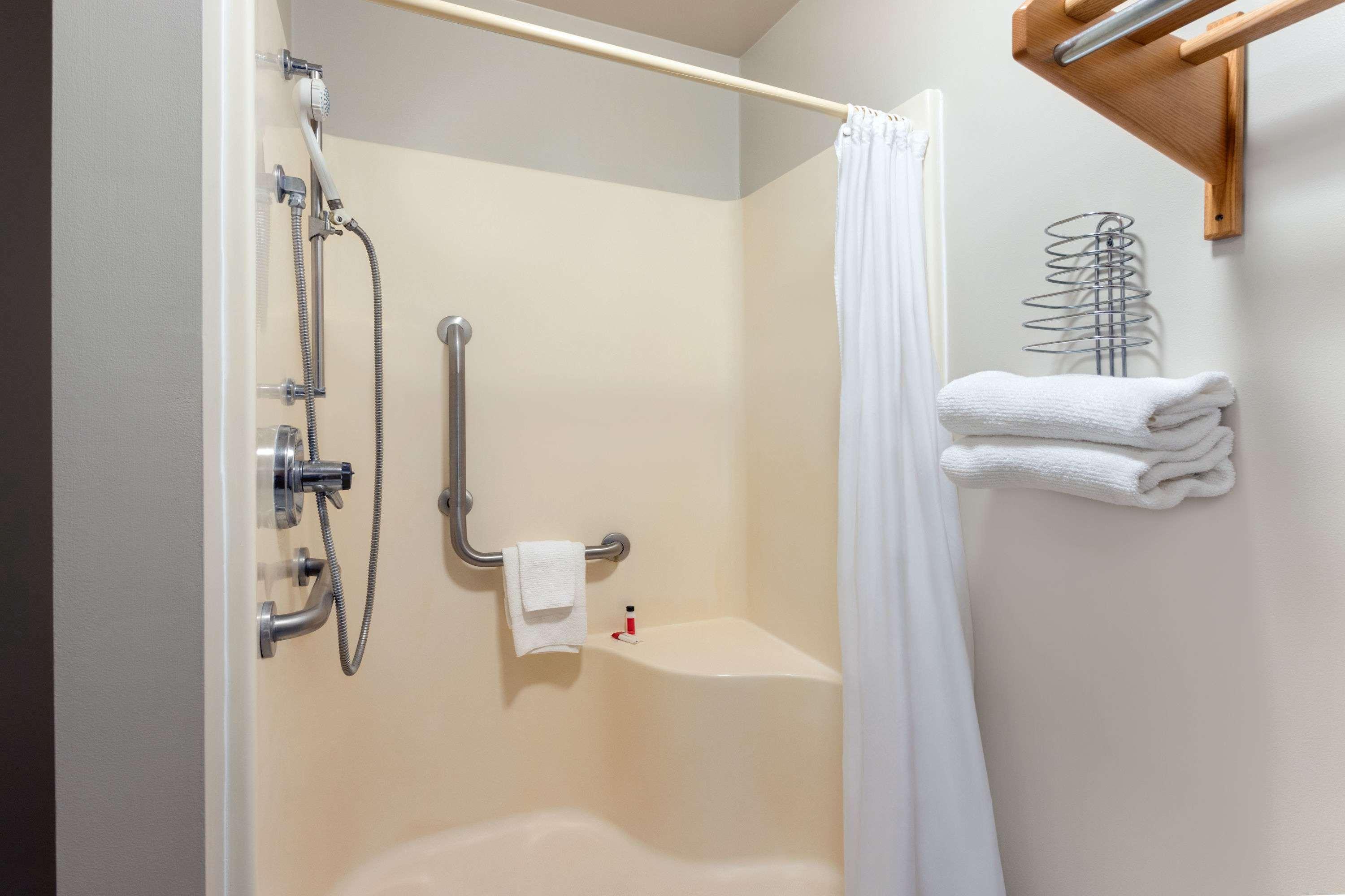 Travelodge By Wyndham Wellington מראה חיצוני תמונה